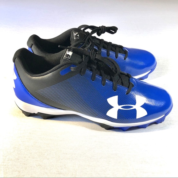 under armour leadoff baseball cleats